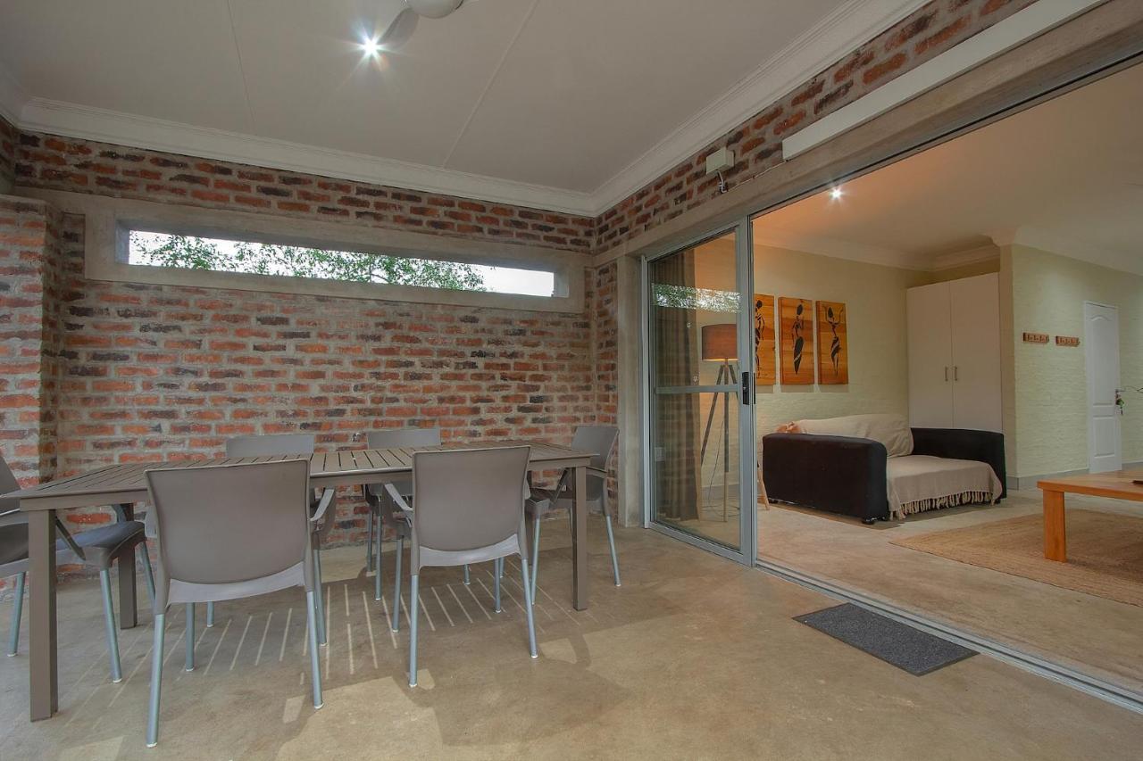Kruger'S Retreat House & Kruger'S Rest Studio Marloth Park Exterior photo